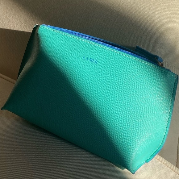 La Mer Handbags - Gorgeous La Mer makeup bag